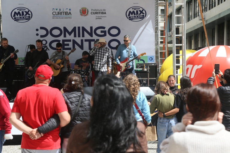 Domingo no Centro promove cultura e lazer gratuitos na Rua Xv em Curitiba