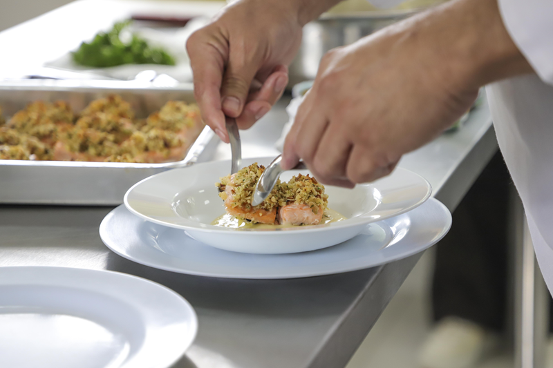 Primeira turma conclui curso da Escola de Gastronomia Social da Cic