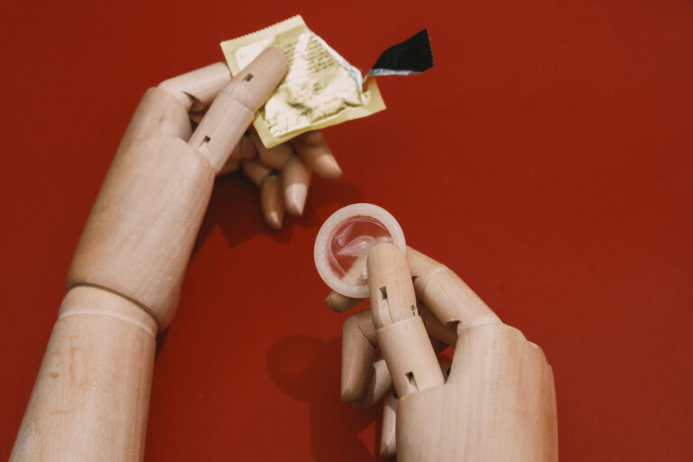 Uso de preservativos registra queda e mobiliza ações do governo federal