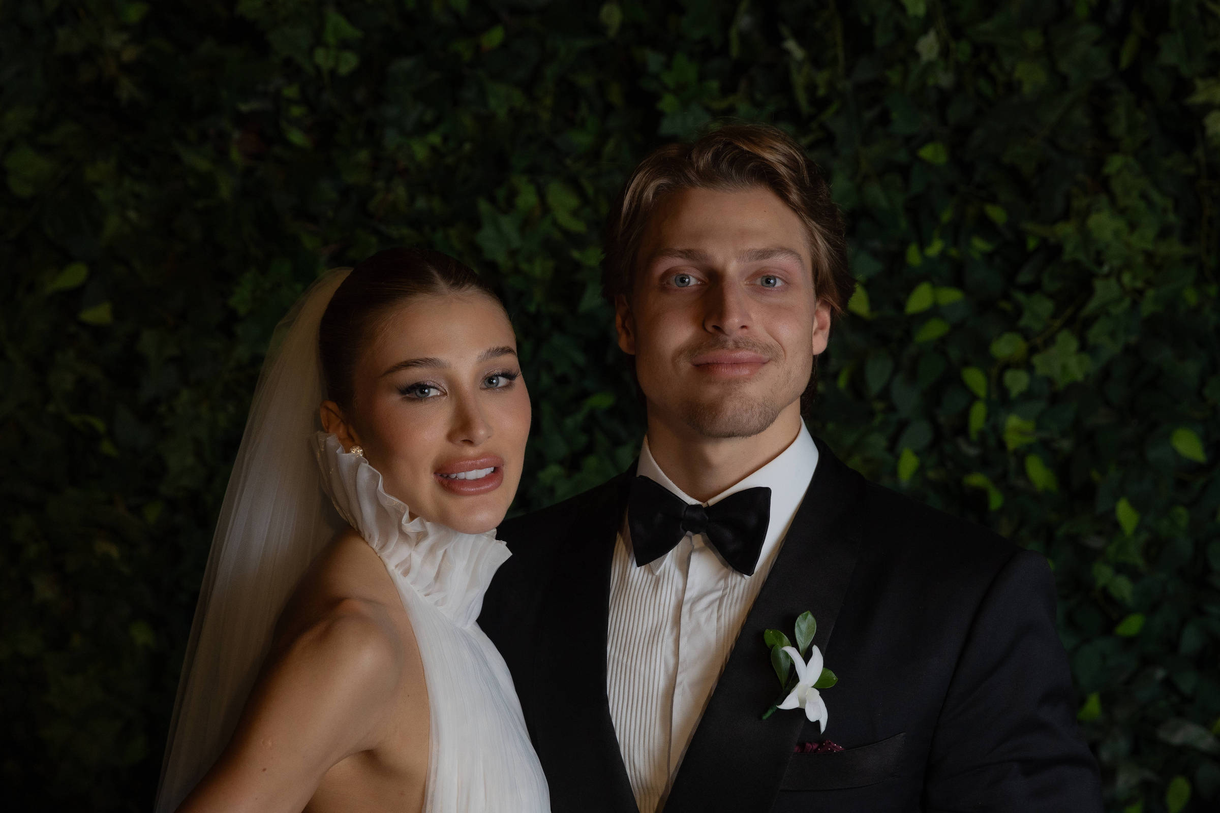 Casamento de Esther Marques reúne Angélica, Luciano Huck, Rodrigo Faro e padre Fábio de Melo