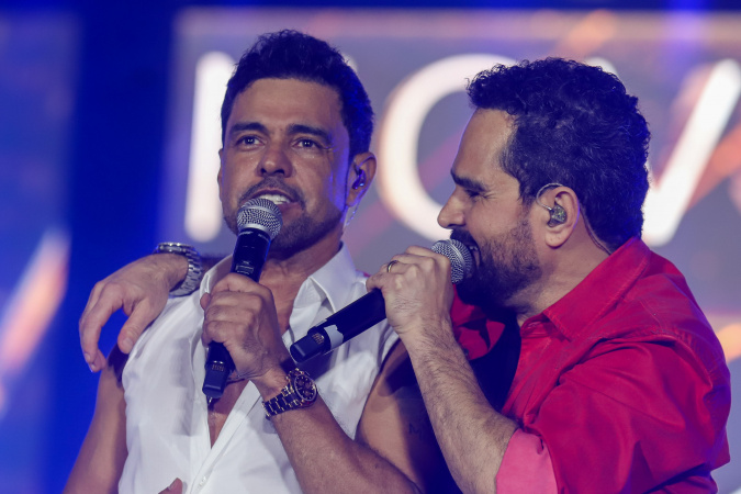 Zezé di camargo e luciano animam o verão maior paraná com terceira apresentação