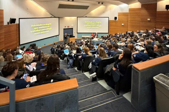 Professores da rede estadual concluem formação no Canadá em programa inovador