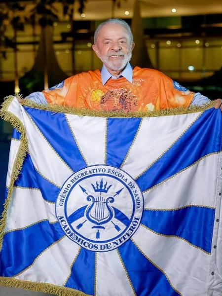 Maldição da primeira escola ameaça desfile com homenagem a Lula na Sapucaí