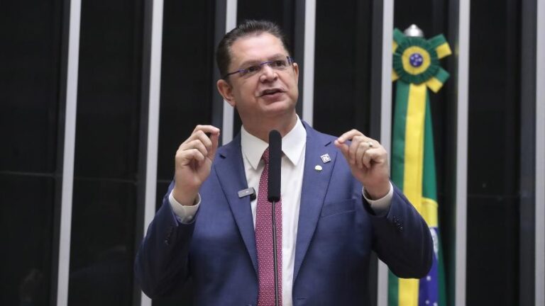 Líder do pl critica discurso de Lula sobre evangélicos como eleitorado