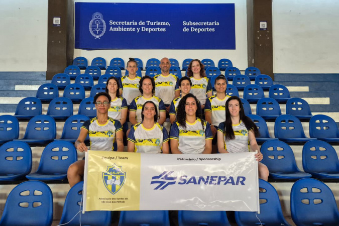 Time de futsal para surdas do Paraná luta pelo título mundial na Argentina