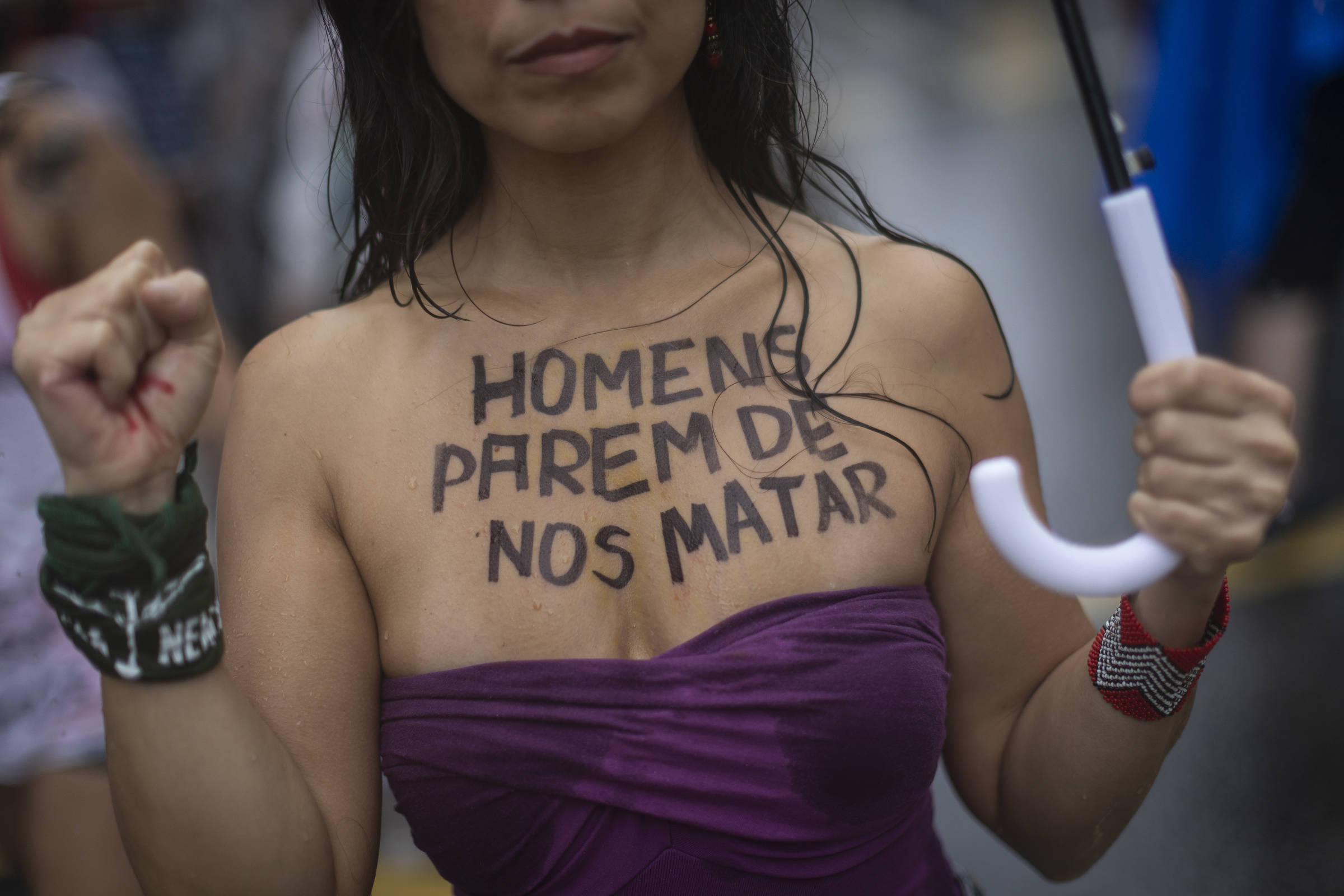 Senado determina uso obrigatório de tornozeleira eletrônica para agressores de mulheres