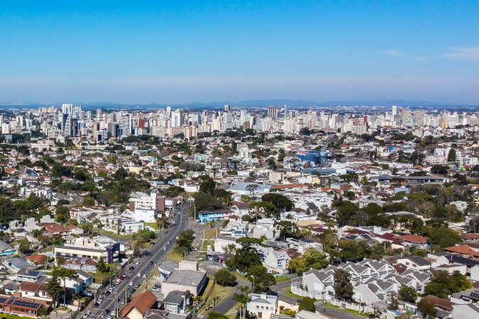 Temperaturas no Paraná se mantêm dentro da média e chuva apresenta comportamento irregular em fevereiro