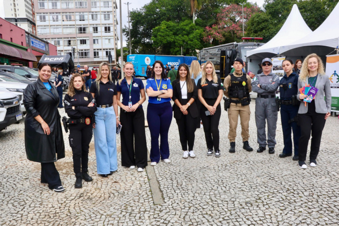 Forças de segurança fortalecem combate à violência contra a mulher no evento Mulheres em Ação em Curitiba